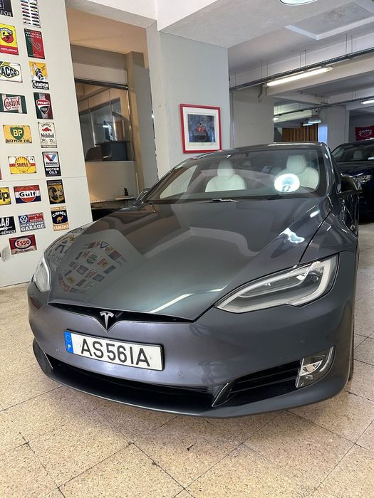 Tesla Model S Performance