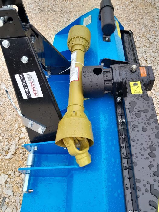 Nowa solidna kosiarka bijakowa AM 155 cm do trawy Agrostar