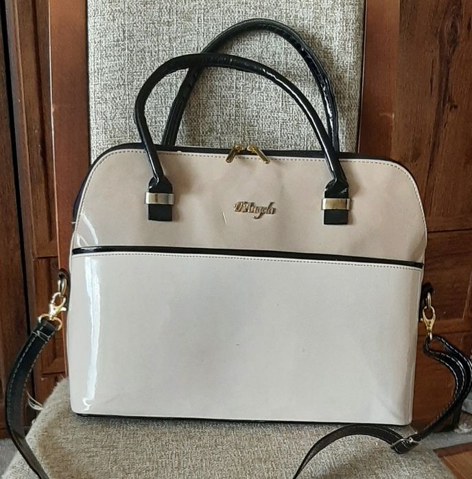 Beżowo-śmietankowa torebka