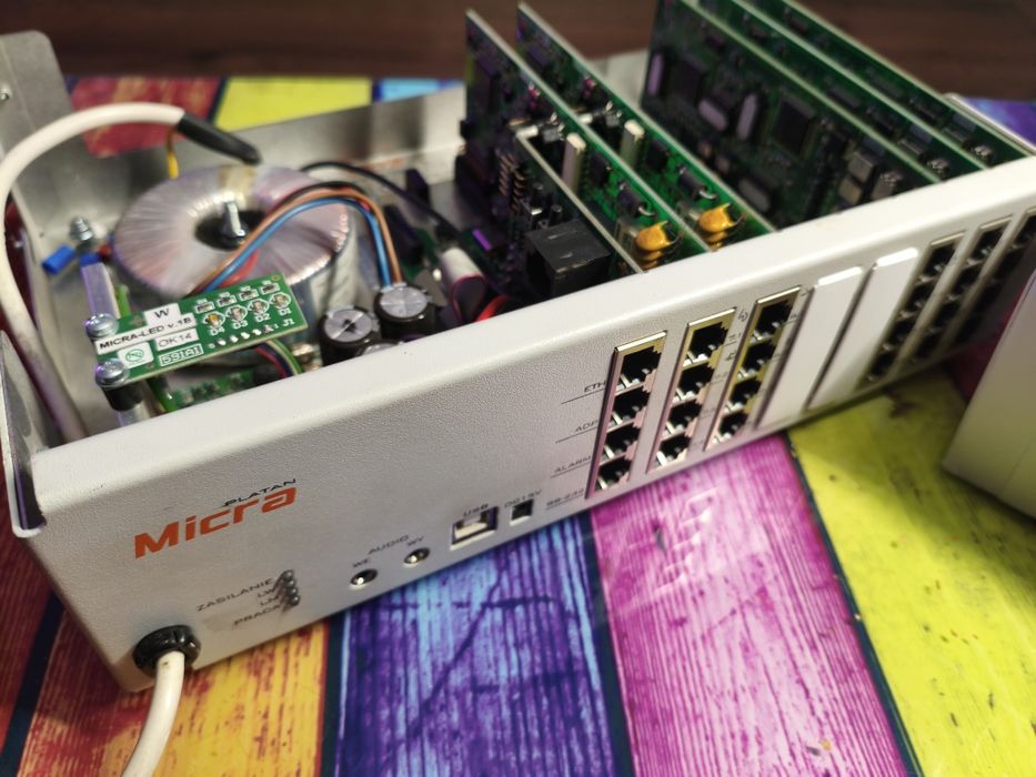 Centrala Platan Micra + telefon IP Yealink