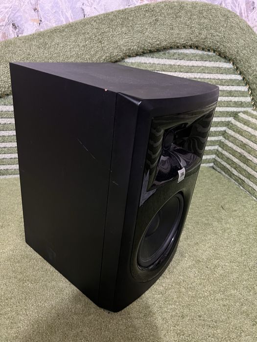 Студійний монітор JBL 306P