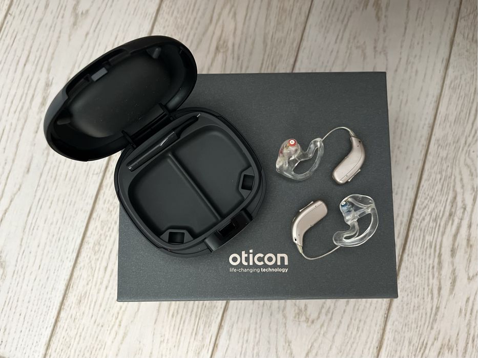 Aparat słuchowy OPTICON Ruby 2 Mini Rite R i wszystkie akcesoria