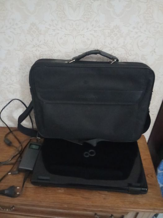 Ноутбук Fujitsu NH751