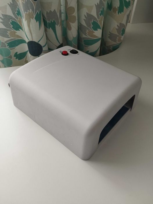 Уф лампа для манікюру