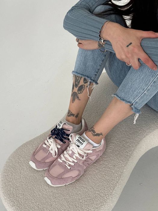 Sale! Останні пари NB x Miu-Miu 530