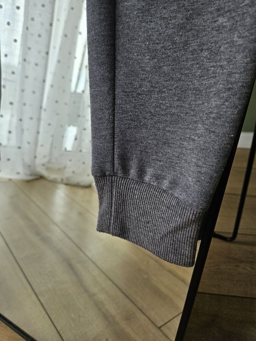 Szare spodnie damskie sportowe dresowe Kari Traa joggery bawełniane M