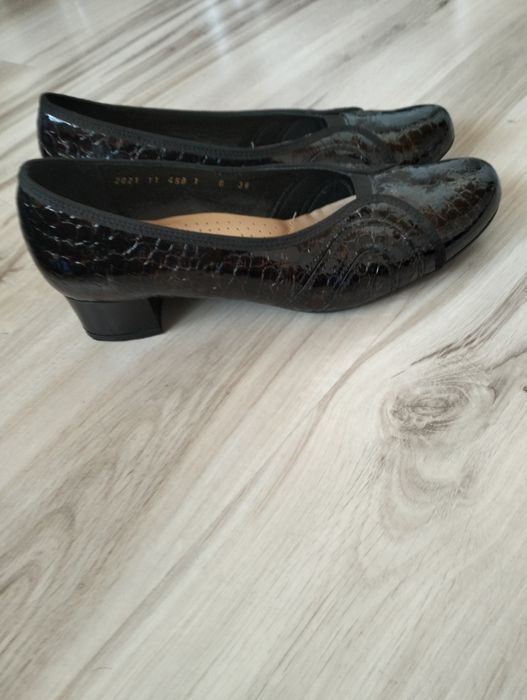 Buty damskie skóra rozm. 38