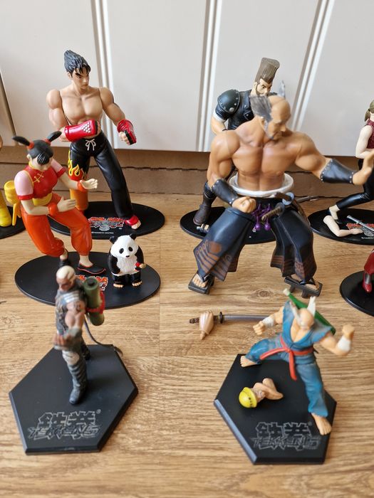 Zestaw 12 oryginalnych figurek z Tekken 3 i 5