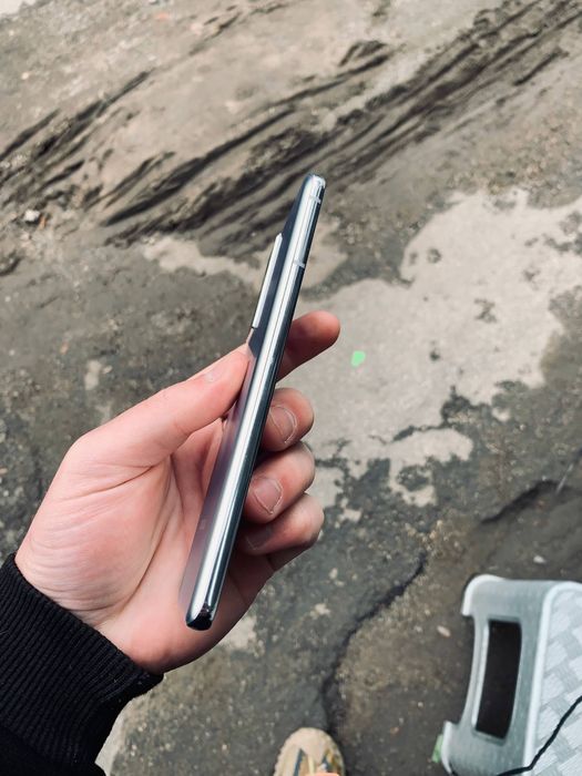 продам телефон Samsung s21+ 5g 8/256 в ідеальному стані