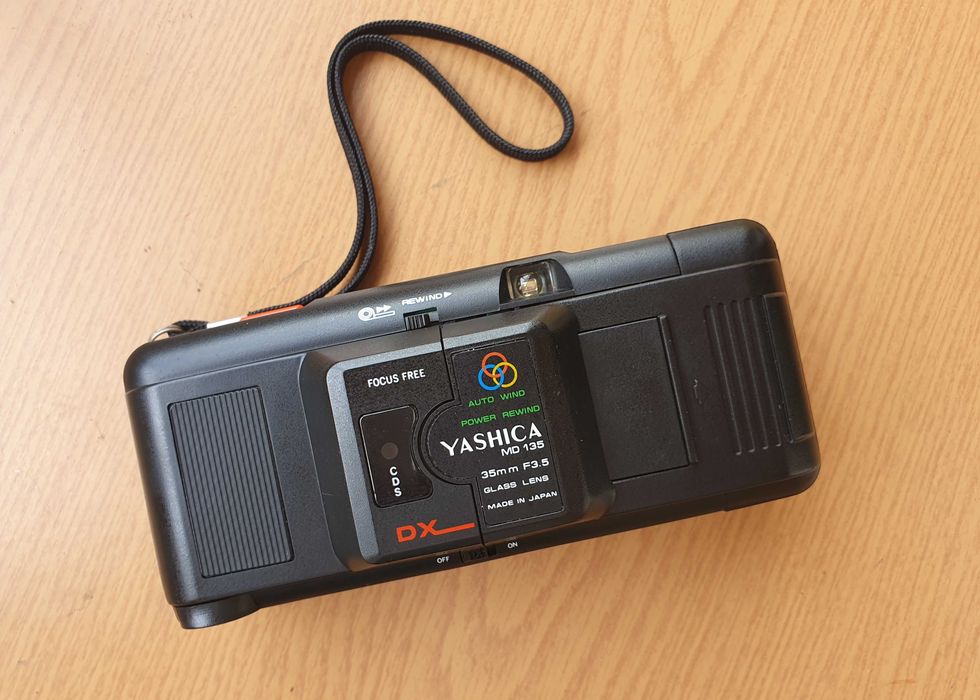 Máquina Fotográfica Yashica MD 135 DX
