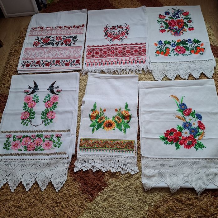 Вишиті хрестиком рушники, нові