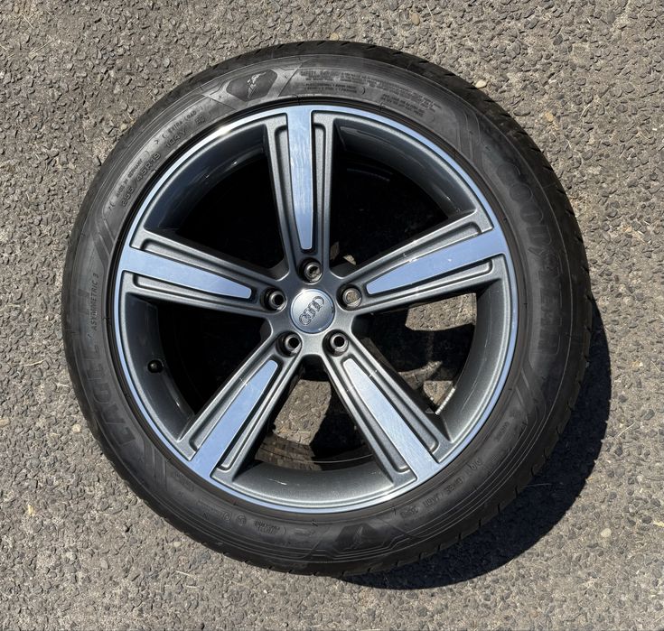 Koła felgi R19 Audi A8 D5 opony letnie 255/45R19