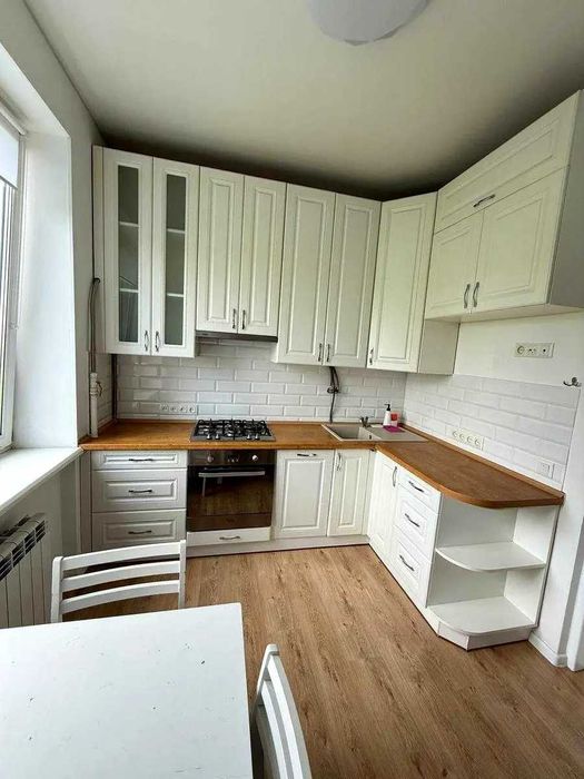 Здається світла, затишна та простора квартира Солом'янський р-н