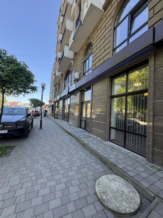 Довгострокова оренда приміщення біля вокзалу