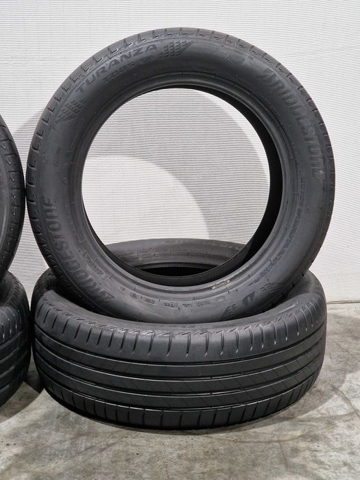 4 Pneus 235/55R18 BRIDGESTONE Semi Novos