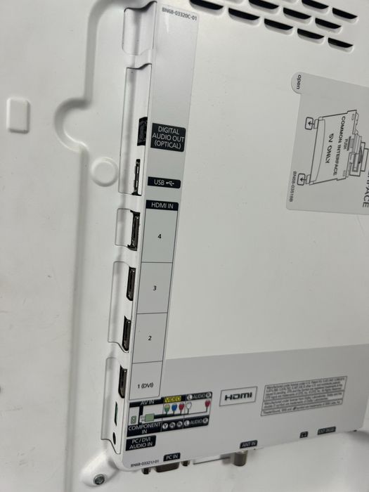 Телевизор samsung белый, в хорошем состоянии раьотает отлично