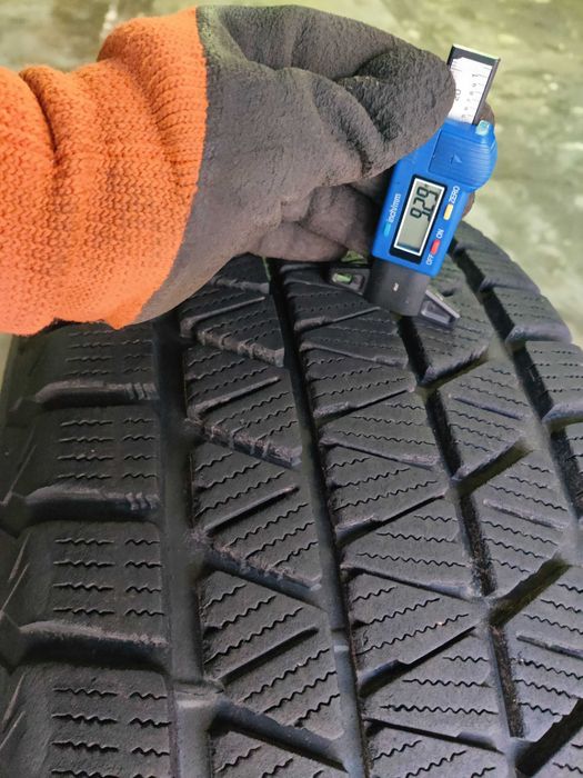 Bridgestone Blizzak DM-V3 R20 285/50 116T 1-2штуки не комплект