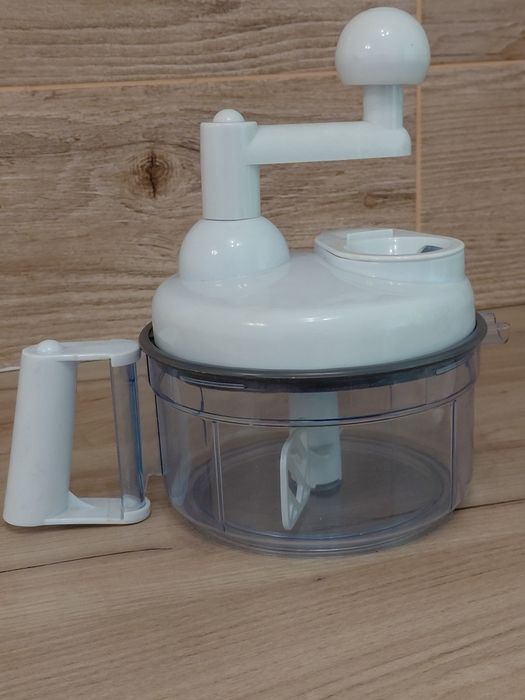 Ручний кухонний комбайн