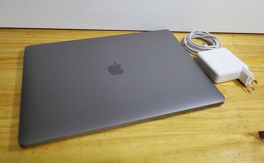NFPower - Semi-Novo – Apple MacBook Pro 16 - i7 4.50Ghz - 16GB RAM - 512GB