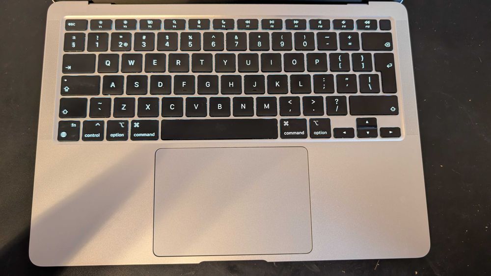 Laptop Macbook air M1 13" a2337 16GB 512GB 8CPU