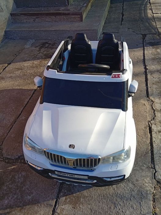 Детский автомобиль 4×4