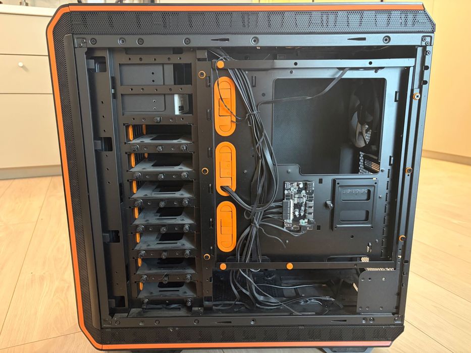 Obudowa Be Quiet Dark Base 900