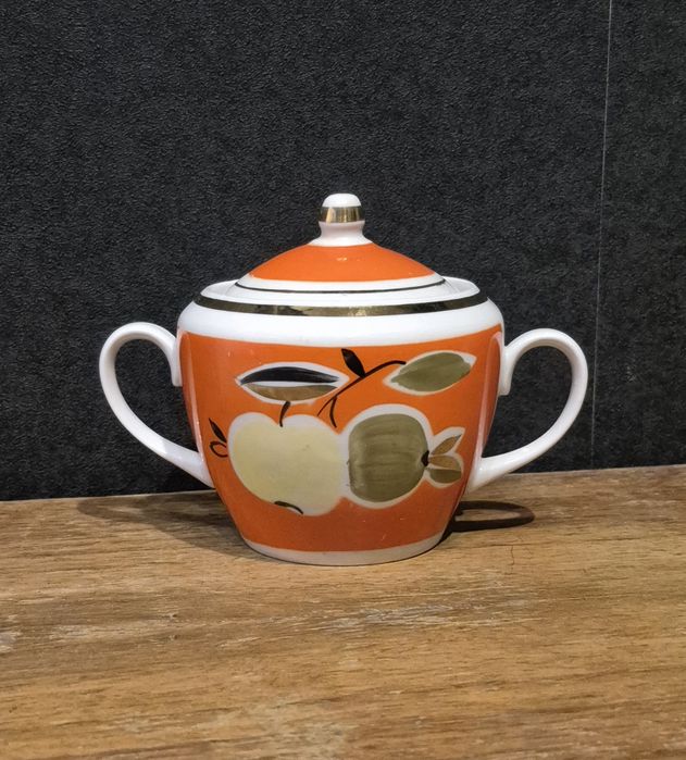 Cukiernica z serwisu -Jabłoń- Połonne - lata 80te