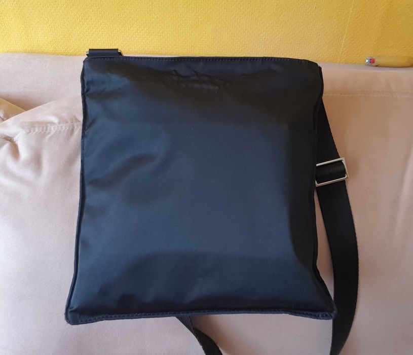 Oryginalna torebka nerka Tommy Hilfiger