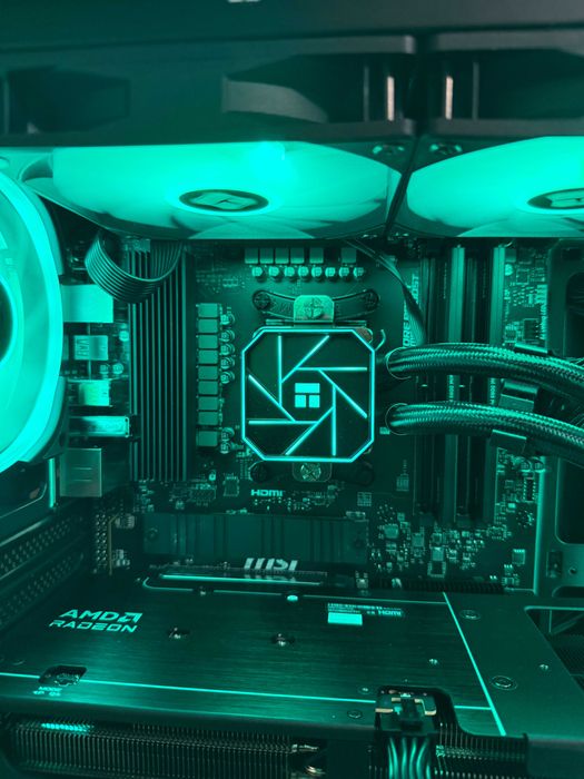 Komputer gamingowy r5 9600x rx 9060xt 32 GB RAM M2 1TB