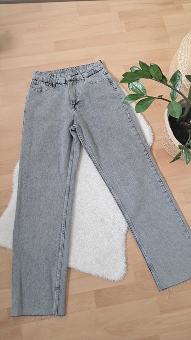 Szare jeansy proste z wysokim stanem rozmiar M