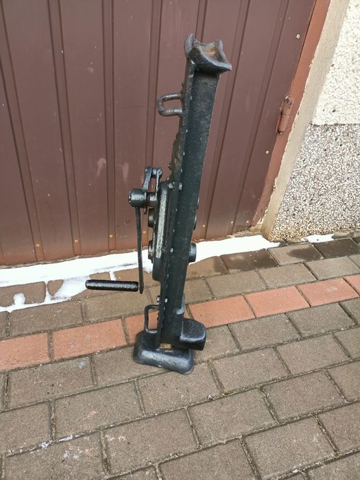 Lewarek kolejowy 5 T