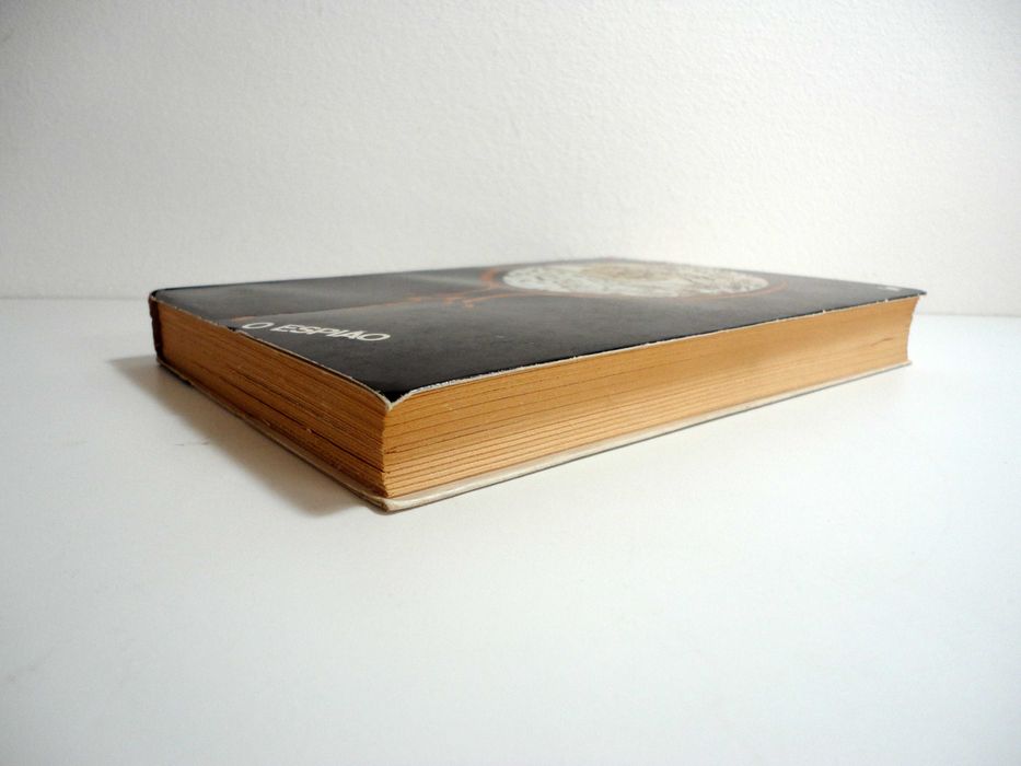 "O Espião" (Maximo Gorki)