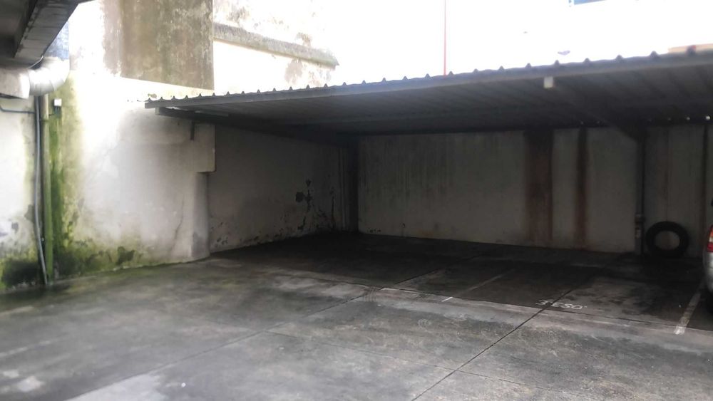 Lugar de estacionamento disponível para aluguer no Centro do Porto!