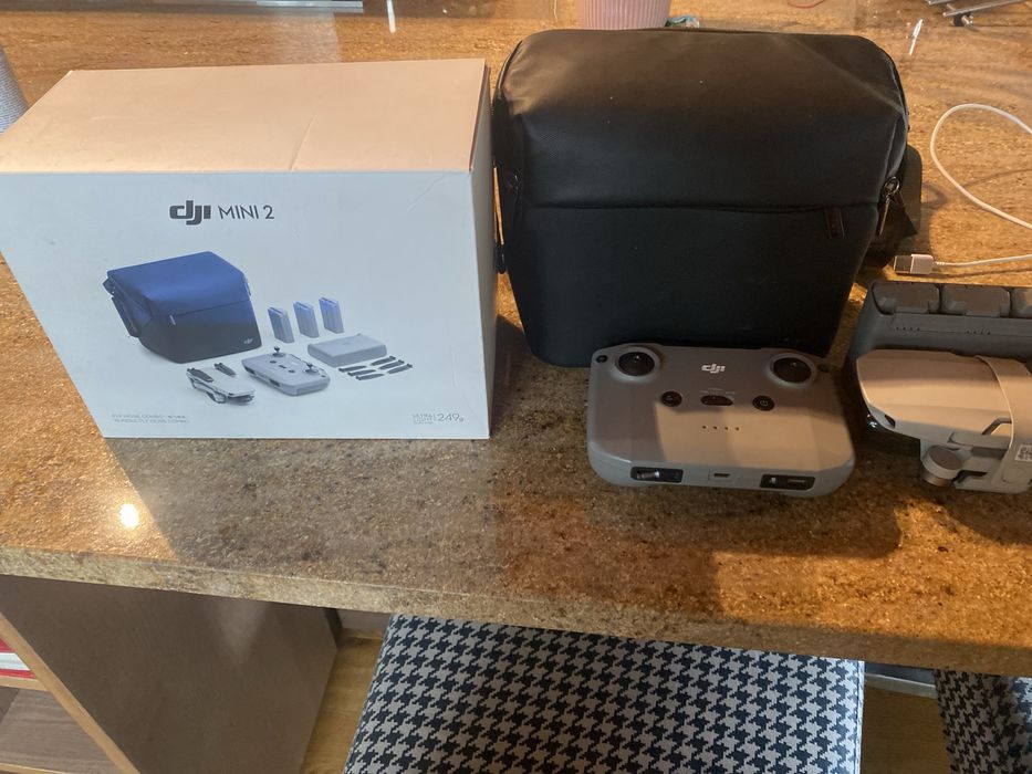 Dron dji mini 2 fly more combo