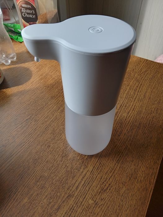 Автоматический дозатор пены, диспенсер 600мл.