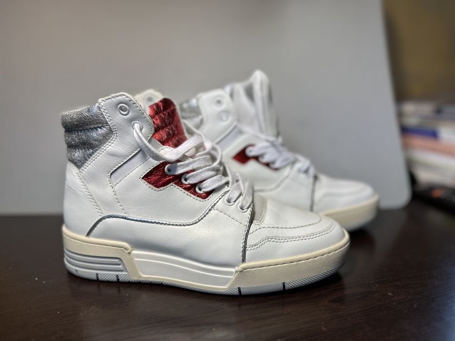 Кросівки високі шкіряні nila&nila 36 розмір 24 см італія