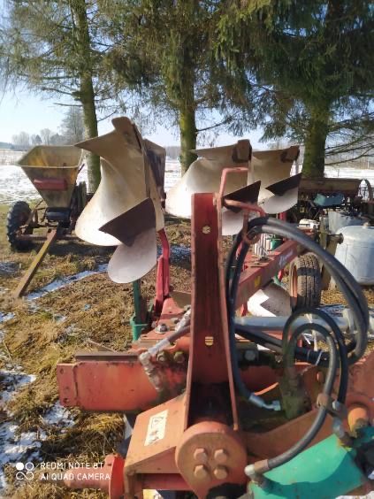 pług 3 skibowy obracany Kverneland VD 95