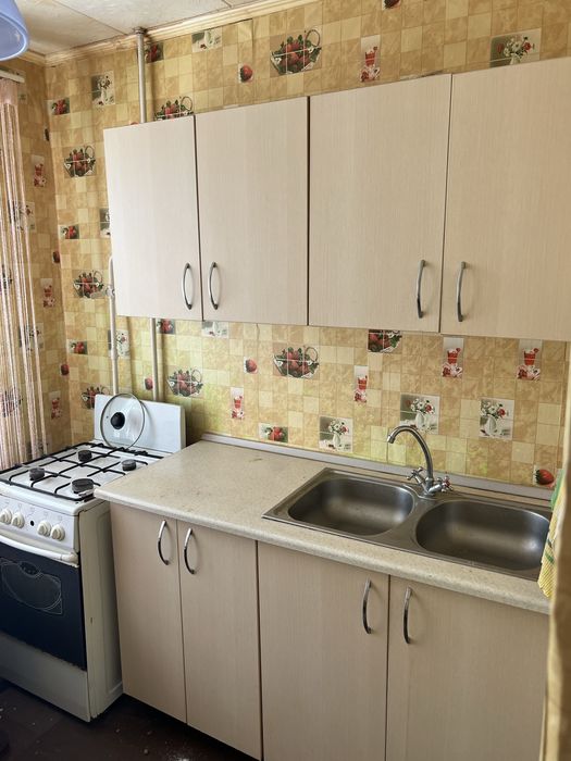 Здам 1 кім 4/5 вул Рекордна 23(44кв)