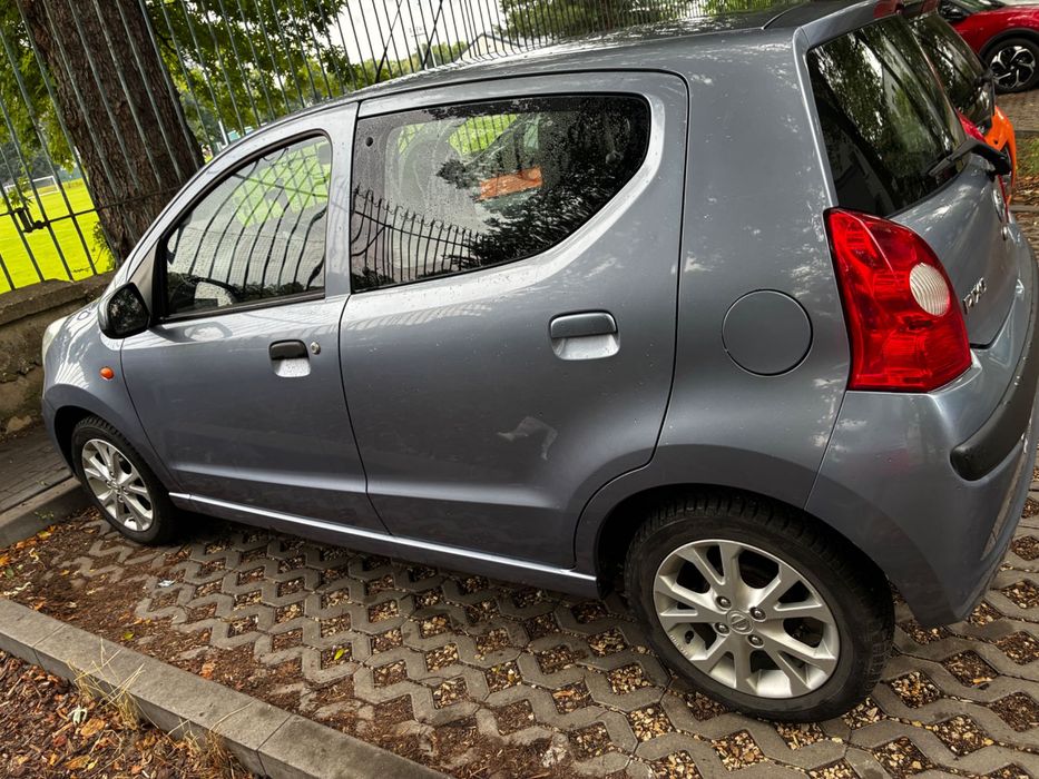 Nissan Pixo