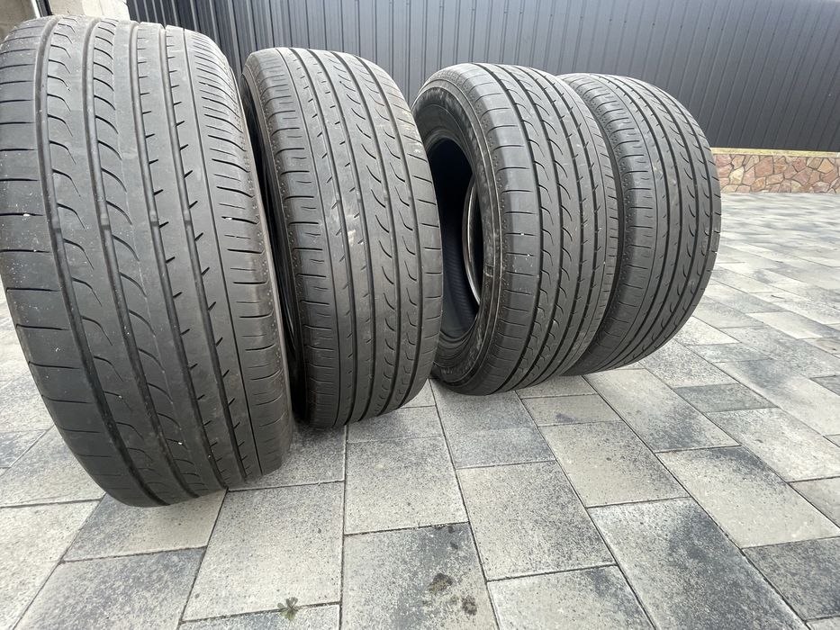 Продам шини R17 / 225/60