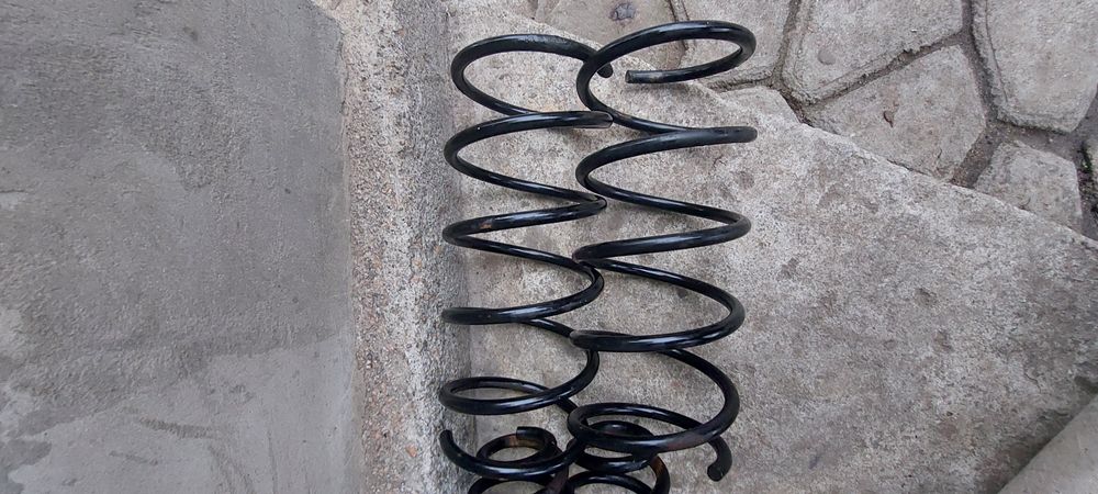 Пружини Peugeot 607