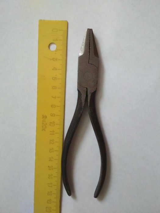 Плоскогубцы производства СССР.