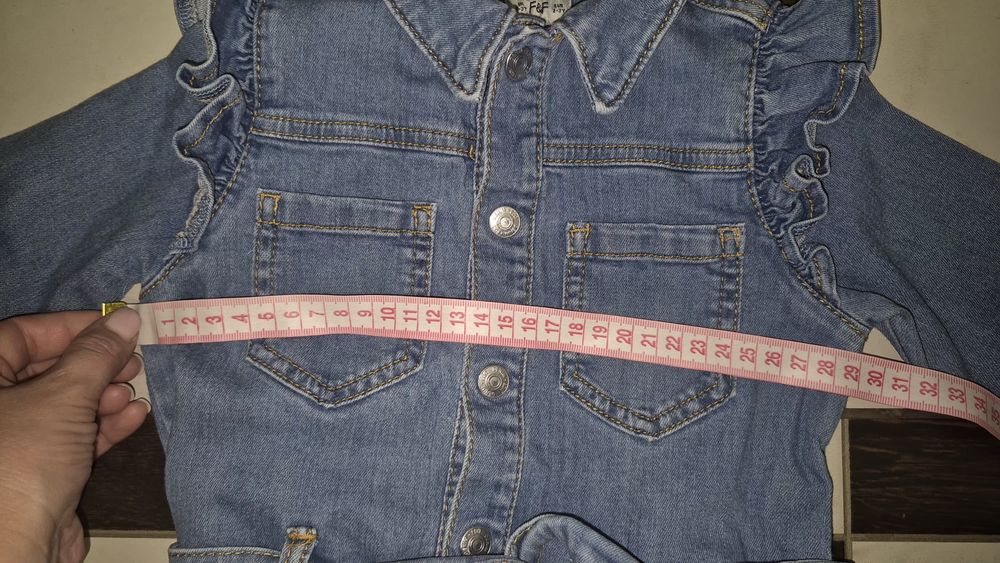 Джинсовий комбінезон на 2-3 роки