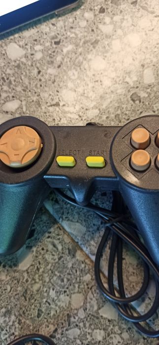 Джойстик  2. штуки