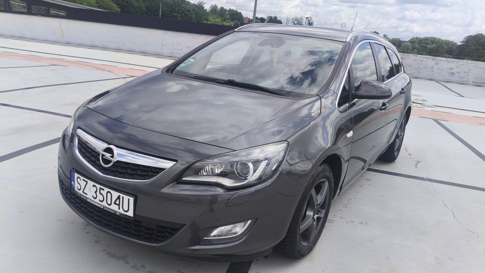 Opel Astra 1.6t 180 KM Car Play Oświetlenie  Aut. Bezwypadkowy i Serwisowany