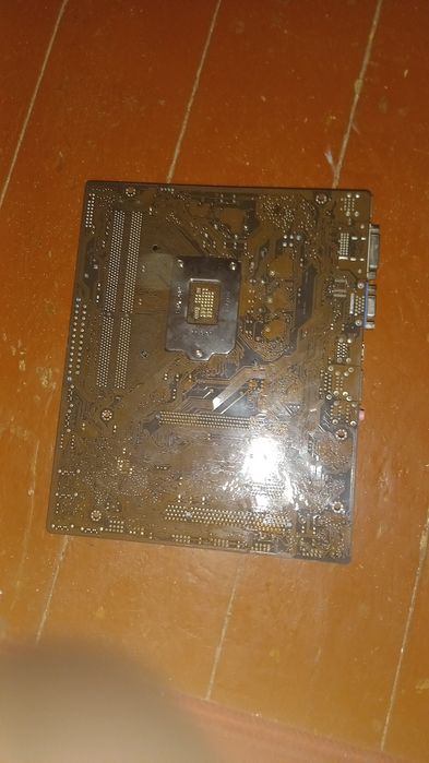 Материнская плата ASUS