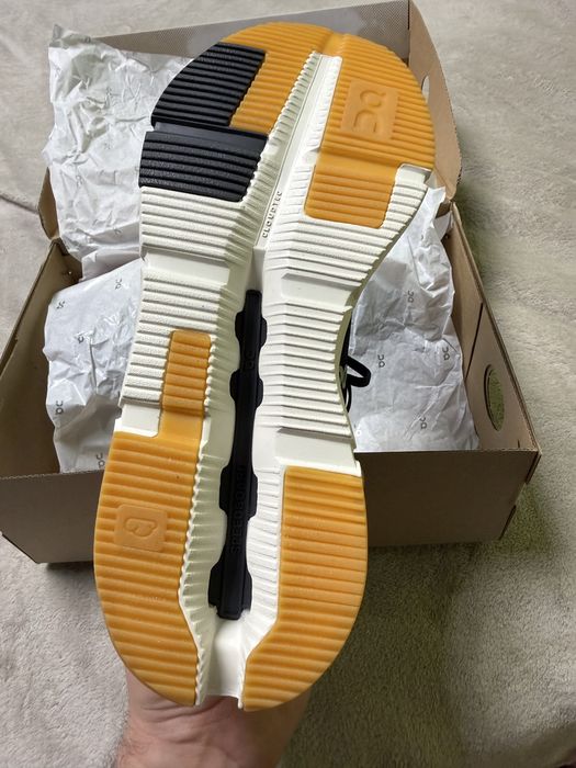 Мужские кроссовки On Cloud Cloudnova Form 2