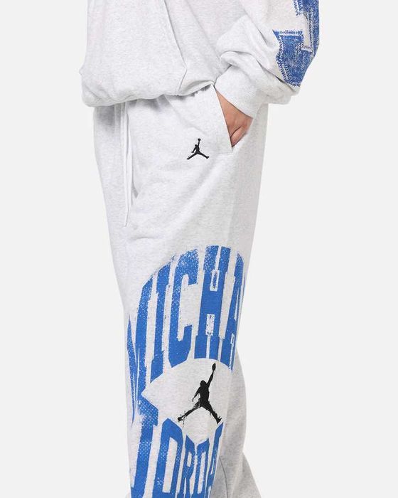 Костюм Jordan Brooklyn Collegiate Fleece HV0093-051/HV0091-051 Nike