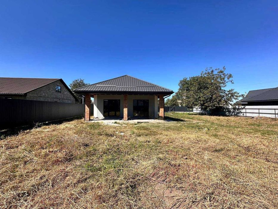 Продаж будинку в с.Шкарівка