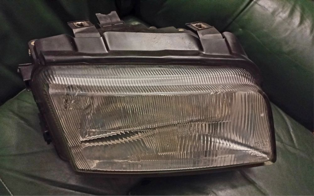 Farol Ótica Frente Direito Audi A4 B5 95-98 Valeo Original